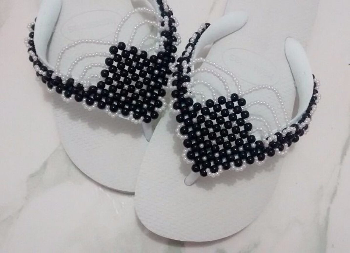 chinelos bordados