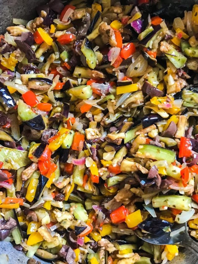 Receita de Antepasto de Berinjela. Receita curinga que vai fazer você se apaixonar!