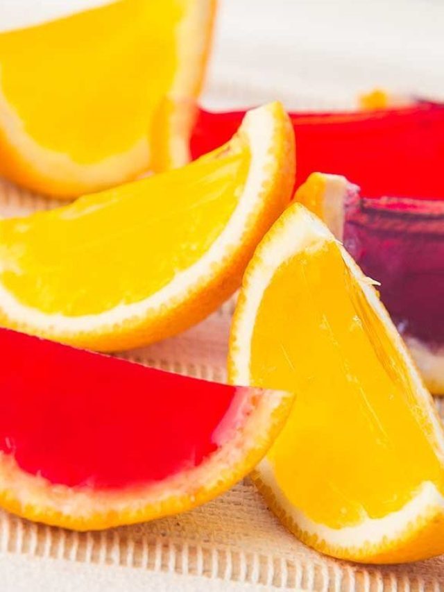 Receita de Gelatina na Casca da Laranja. Só de ver já te dá água na boca!