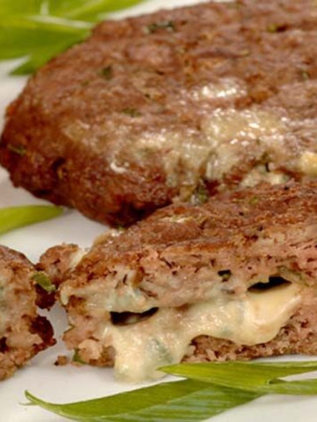 Receita de Hamburgão Recheado para lamber os dedos e pedir por mais!