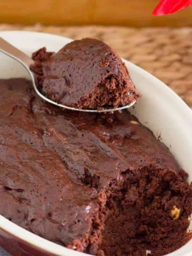 Receita de Brownie de Micro-ondas que é rápido como trem-bala para ficar pronto
