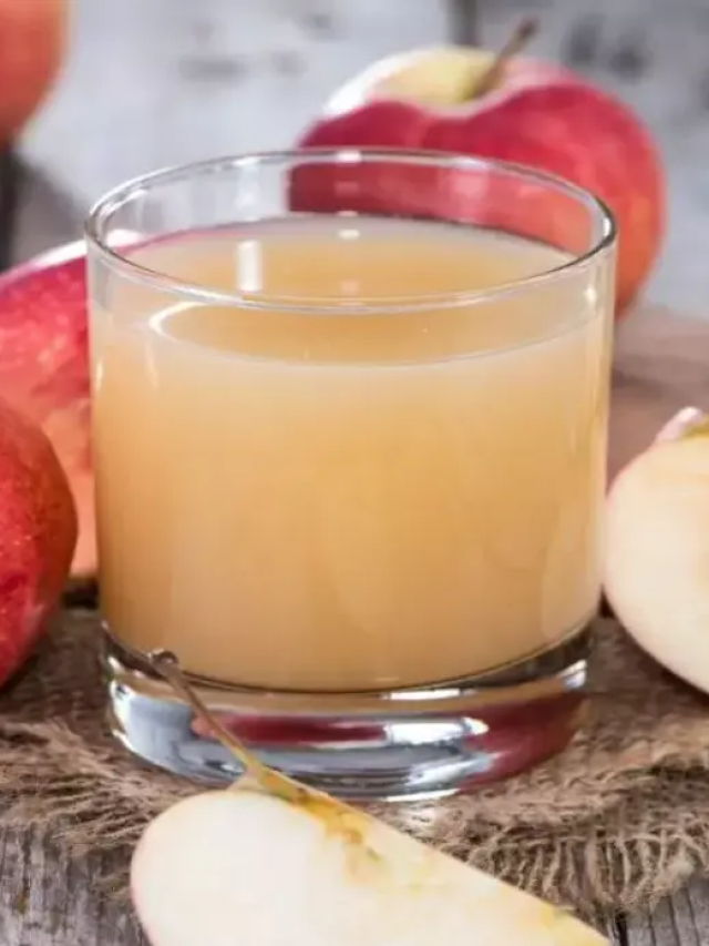Receita de Suco de Maçã e Aveia. Bateu, tomou! Fica pronto em 10 minutinhos!